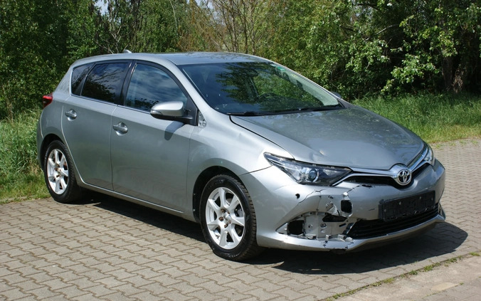 Toyota Auris cena 28300 przebieg: 95000, rok produkcji 2015 z Wrocław małe 79
